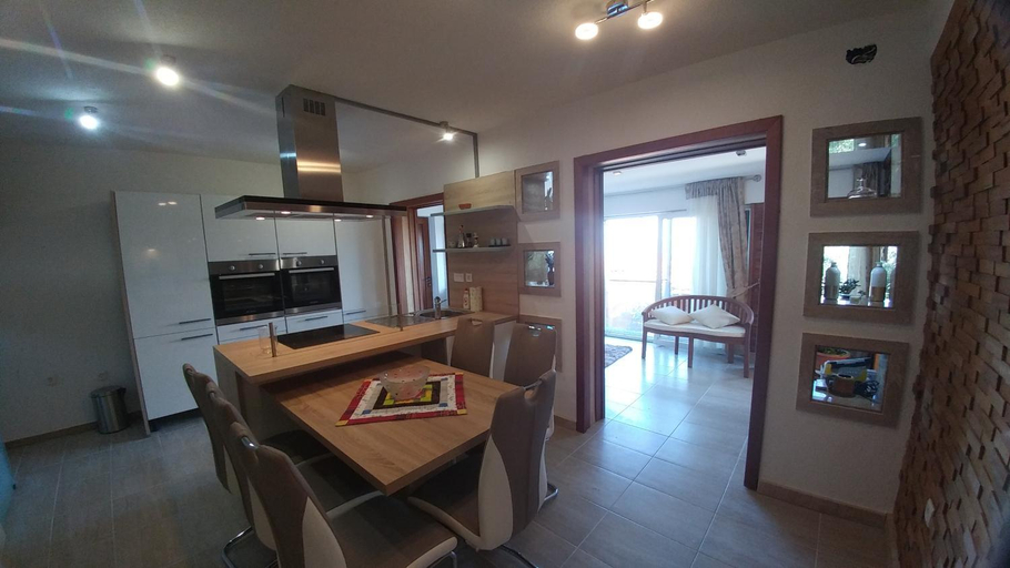 Others 3, Villa LKL, heated private pool, secluded and with a great view, Kaštela