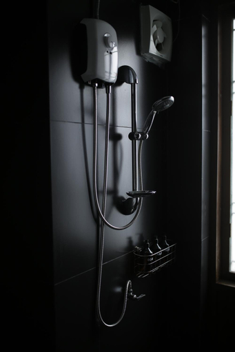Bathroom 7