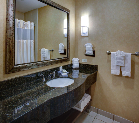Bathroom 13
