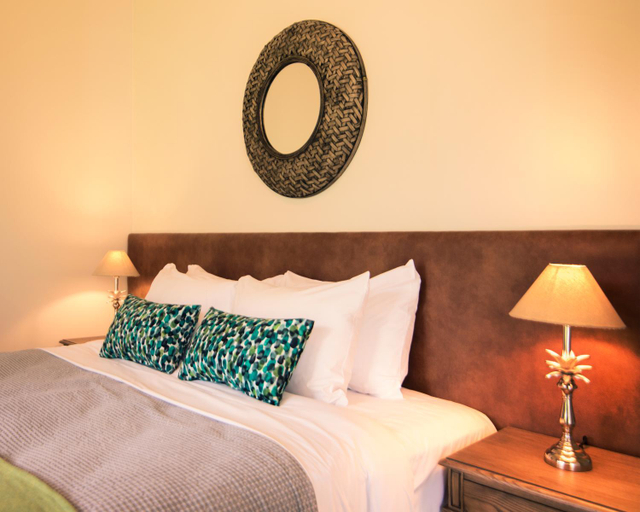 Others 5, Furneaux Lodge, Marlborough