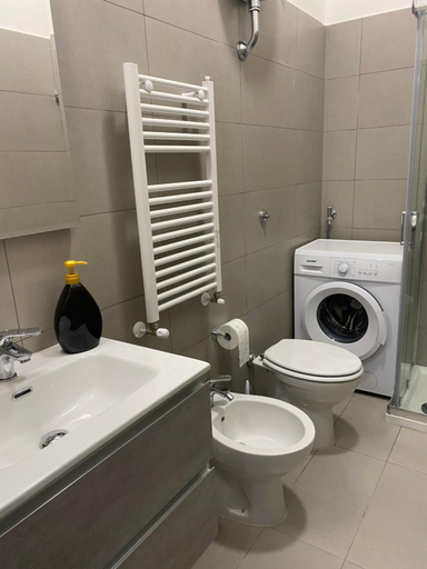 Bathroom 3, GARDEN HOUSE Apartments in Naples, Napoli