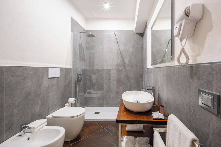 Bathroom 4, Palazzina Fusi, Florence