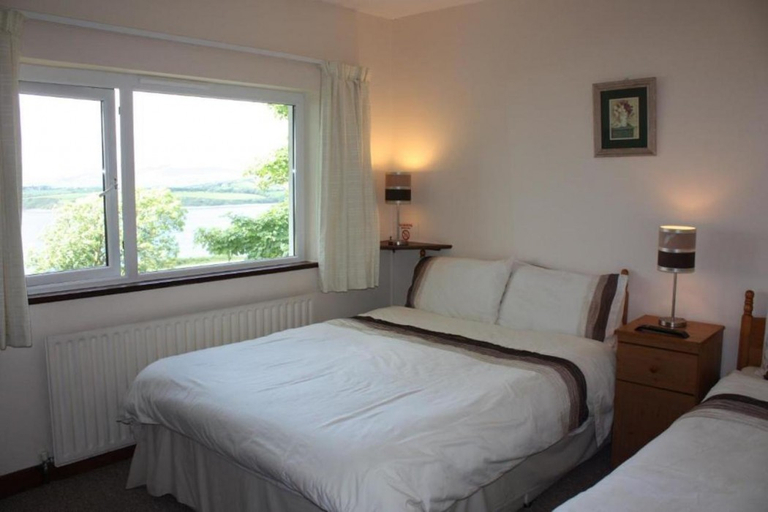 Bedroom 2, Dromcloc House