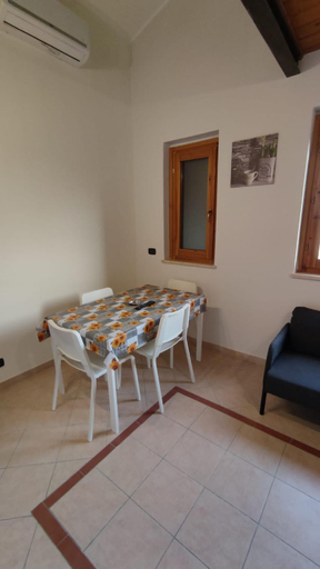 Others 3, """ Holiday Properties Sicilian Breeze """, Syracuse