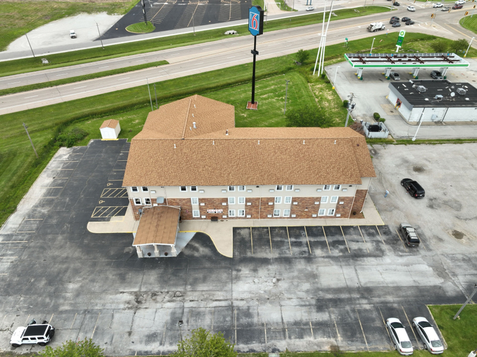 Exterior & Views 2, Motel 6 Litchfield, IL, Montgomery
