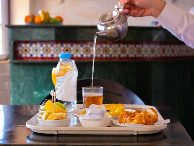 Food & Drinks 5, Hotel L'Aeroport, Nador