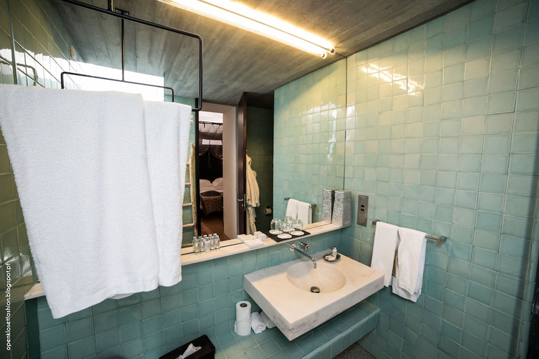 Bathroom 3, TORRE DE PALMA WINE HOTEL, Monforte