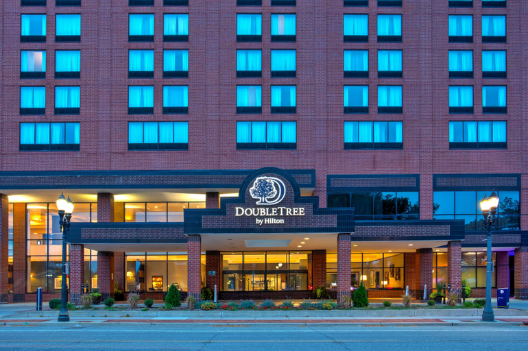 Exterior & Views 1, DoubleTree by Hilton Lansing, Ingham
