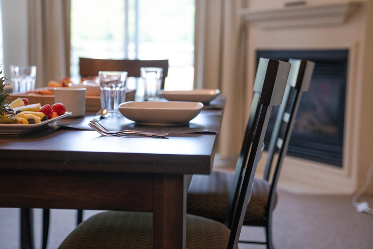 Food & Drinks, Condos Château-Bromont, La Haute-Yamaska