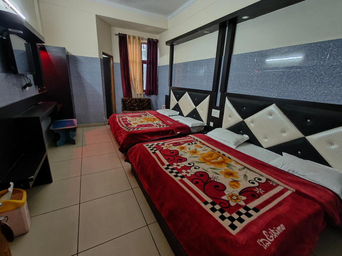 Others 5, Aashirwad Hotel, Reasi