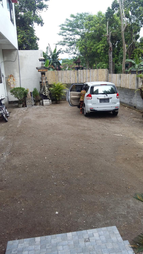 Others 3, Anyar, Lombok