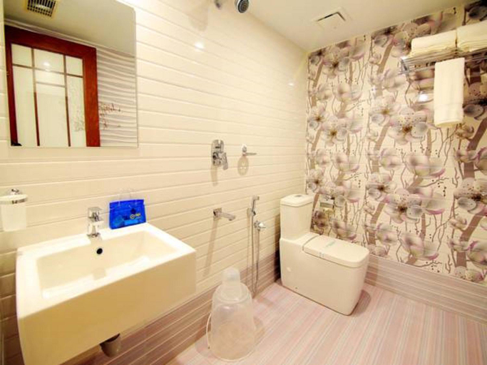 Bathroom 3, Hotel AJ Park, Alappuzha