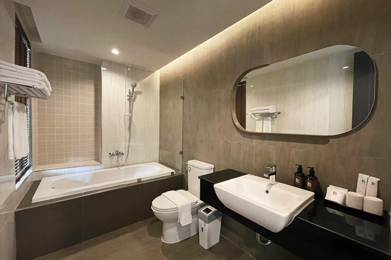 Bathroom 17