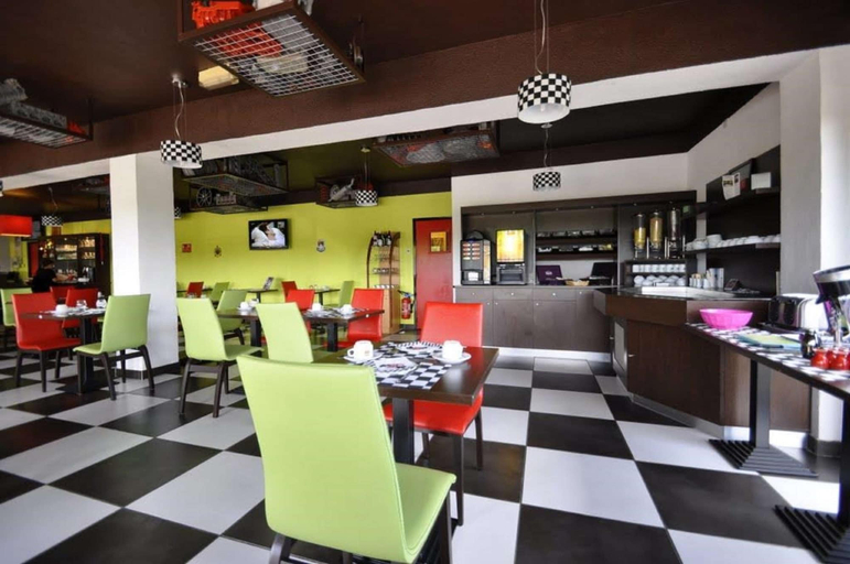 Food & Drinks 5, KYRIAD Design ENZO VIERZON, Cher