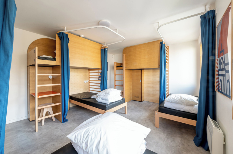 Bedroom 4, UCPA Sport Station Hostel Paris, Paris
