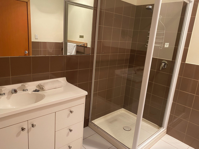 Bathroom 3, Icena Farm Accommodation, Dorset