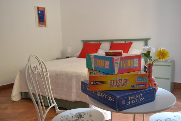 Others 4, Le Stanze di Dolly, Napoli