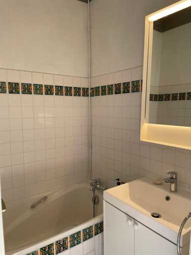 Bathroom, Chateau de Goville, Calvados
