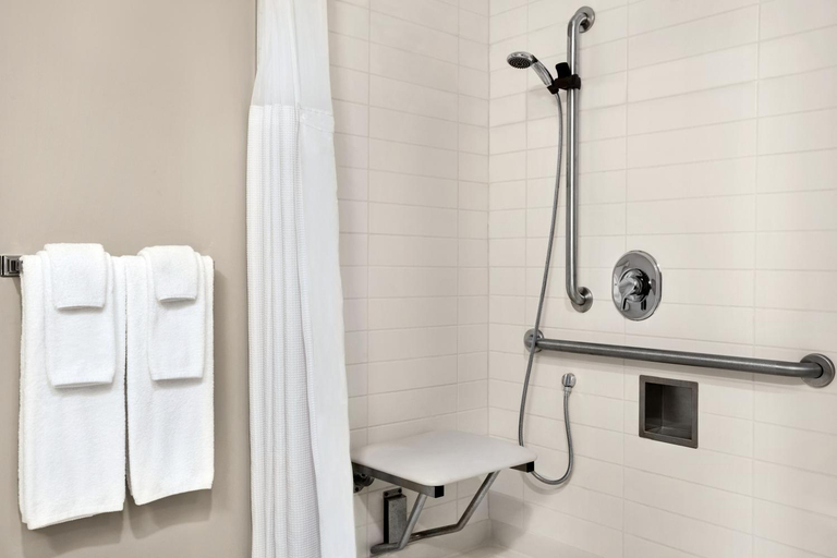 Bathroom 4, Microtel Inn and Suites by Wyndham Val d Or, Vallée-de-l'Or