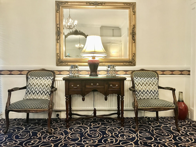 Others 5, Dergvale Hotel, Dublin