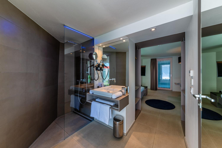 Bathroom 3, aquaTurm Hotel Plus Energie, Konstanz