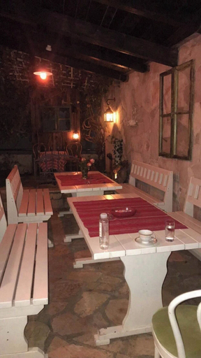 Food & Drinks 5, Majero Apartments