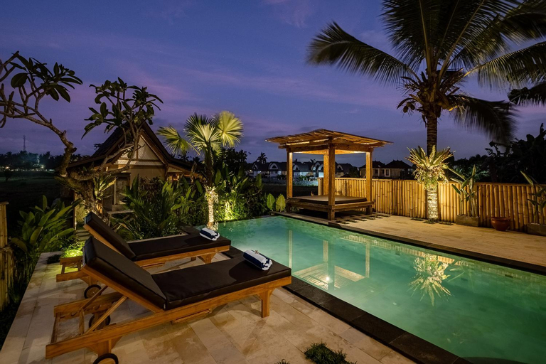 Swimming Pool 4