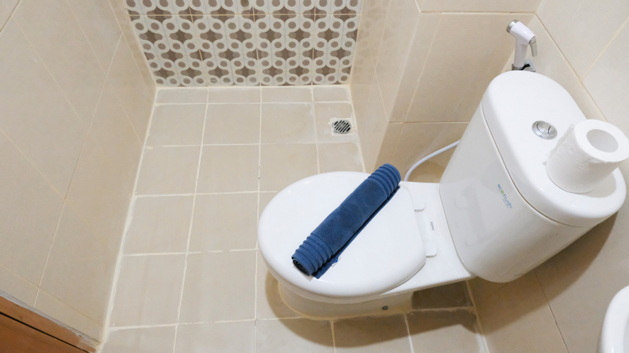 Bathroom 8