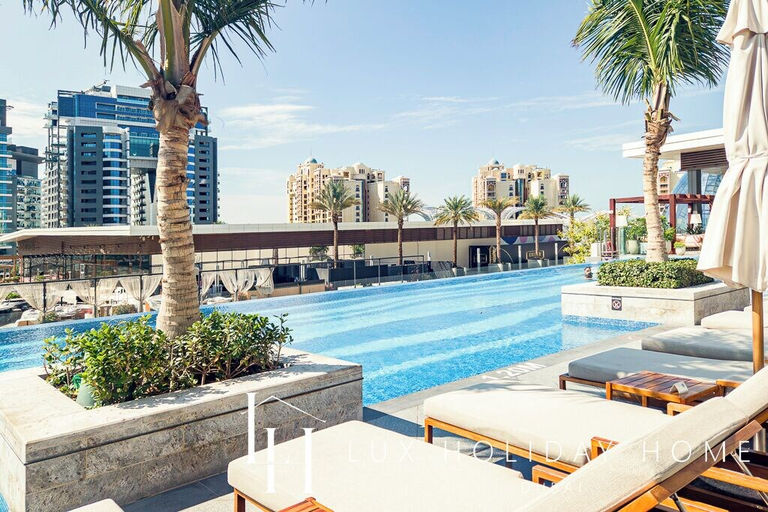 Sport & Beauty, LUX Iconic Views at Palm Tower Suite 2, Dubai