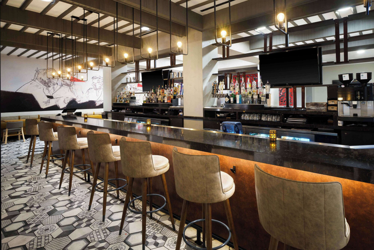 Food & Drinks 5, DoubleTree by Hilton Austin, Travis