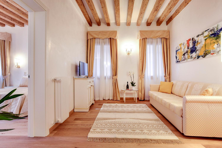 5, Nikki House, Venezia