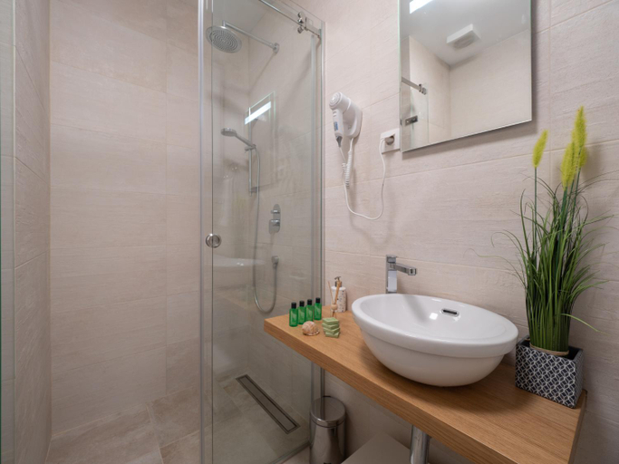 Bathroom 4, Apartments Garden Azure Budva