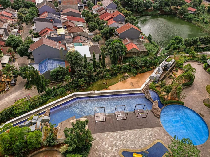 Exterior & Views, Grand kamala Lagoon by Mister Sewa, Bekasi
