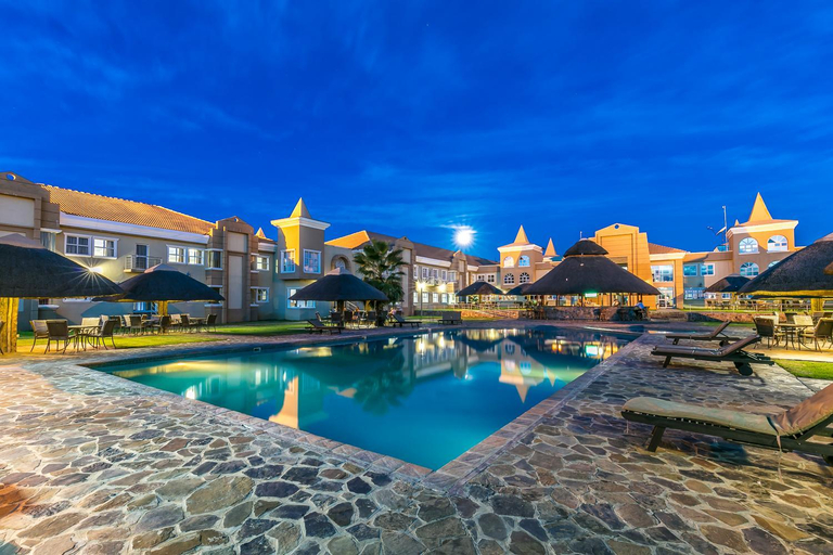 Exterior & Views
