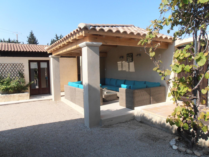 Others 4, Villa Liberty, Vaucluse