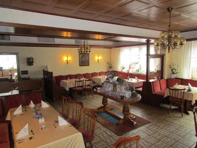 Others 4, Hotel Zum Erker, Groß-Gerau