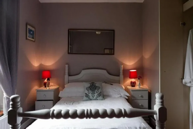Bedroom 2, Abbey View