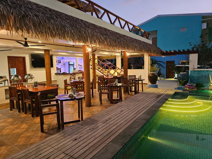 Food & Drinks 5, ISLAND LUXURY DIVE HOTEL - FULHADHOO, Baa Atoll