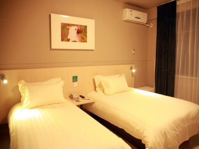 Bedroom 11