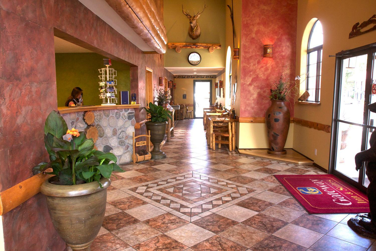 Public Area 2, Gateway Inn and Suites, Chaffee
