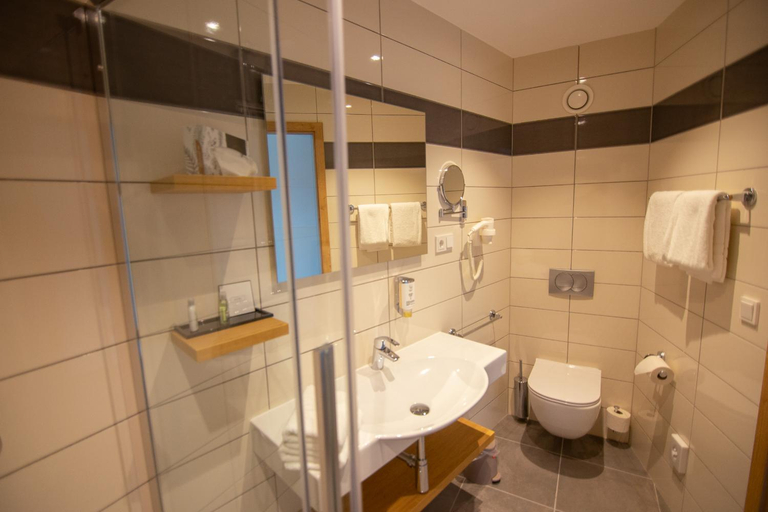 Bathroom 5, Landhotel Lebensart, Wesel