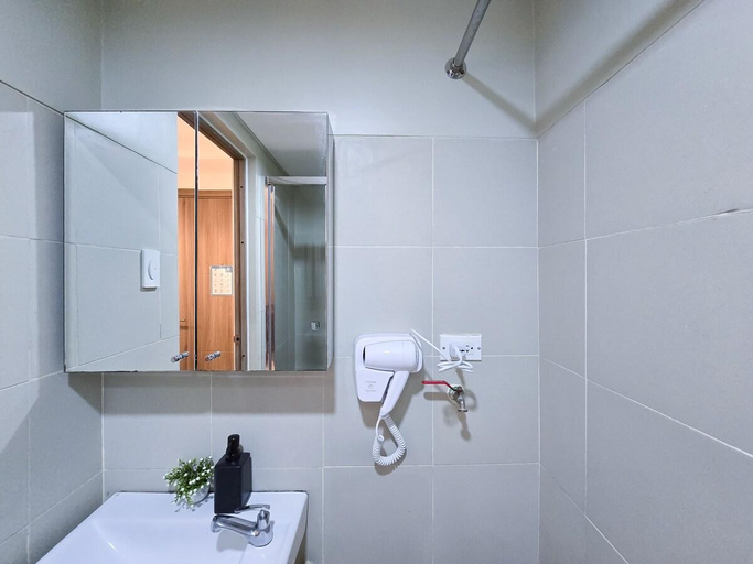 Bathroom 5, Manila Apartments, Mandaluyong