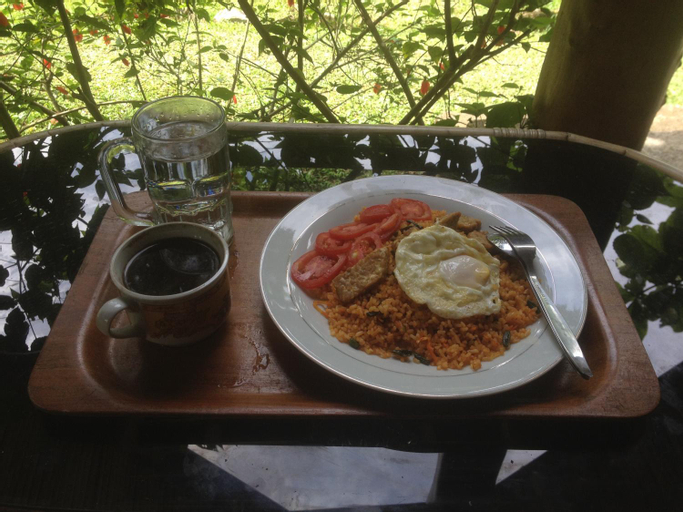 Food & Drinks