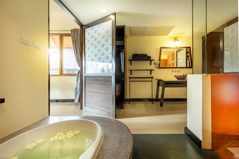 Bathroom 22