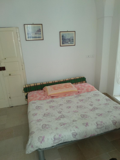 Others 4, B&B "The Fafodd", Bari