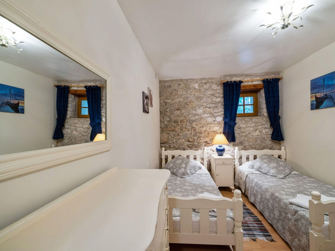 Bedroom 2, Pleasant Holiday Home With Sauna, Tarn-et-Garonne