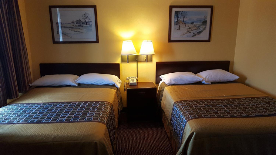 3, Budget Host Inn Somerset, Somerset
