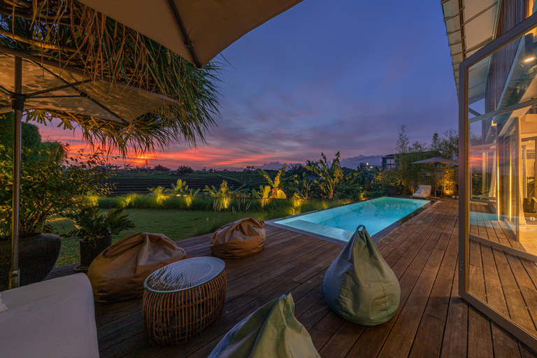 Sport & Beauty 2, Wonderland - Elegant 4 Bedrooms Villa in Canggu, Badung