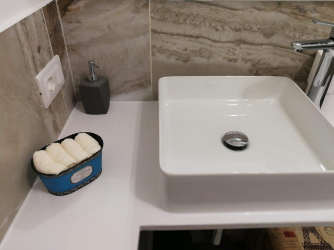 Bathroom 3, Fabretti House - Centro storico, Perugia