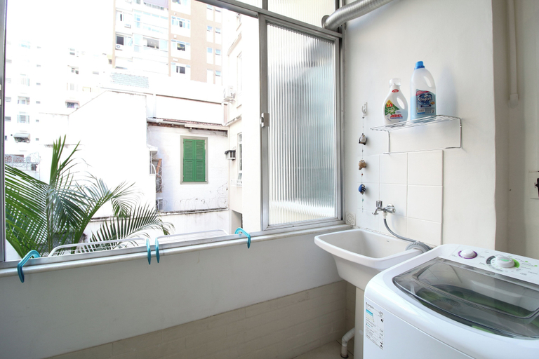 Bathroom 3, BT-125, Rio de Janeiro
